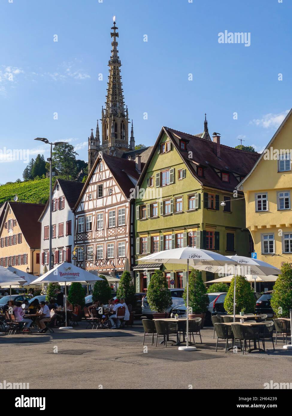 Fachwerkhäuser und Cafe` auf dem Marktplatz,esslingen,baden-württemberg,deutschland,europa Stockfoto